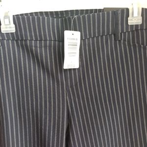 TORRID MODERN NAVY PIN STRIP STRETCH CAPRI PANTS SZ  2R